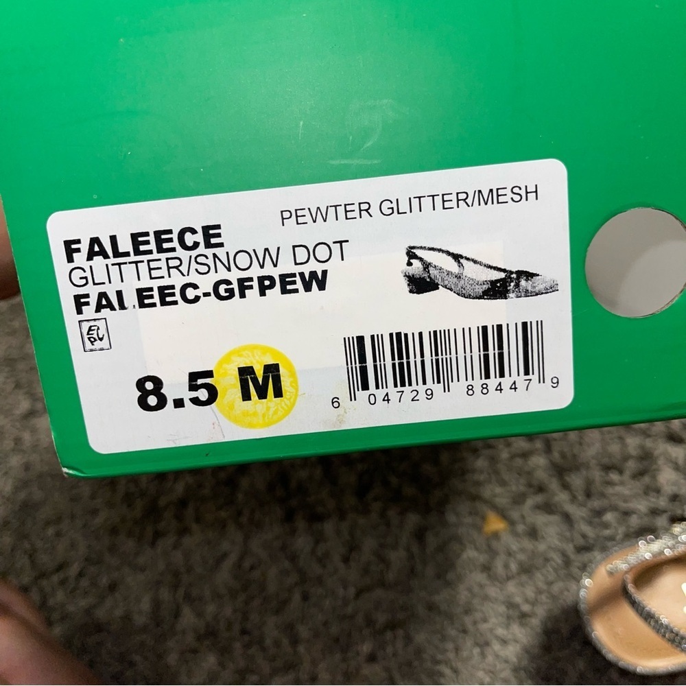 J. Renee Women's Faleece Pump Size 8.5M - Picture 6 of 8